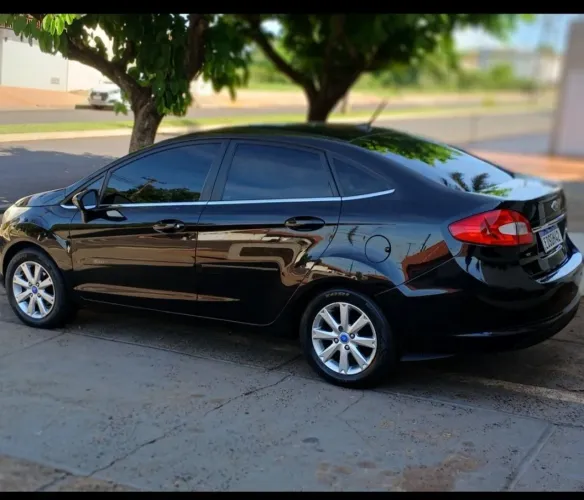 Ford Fiesta Sedan SE 1.6 16V Flex 4P 2011