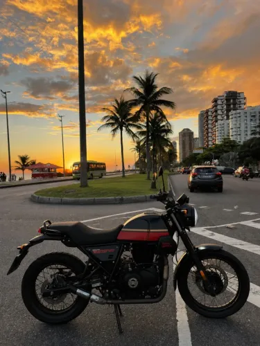 Royal Enfield Himalayan Scram 411 2024
