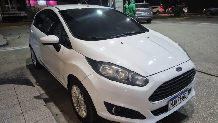 Ford Fiesta 1.5 16V Flex Mec. 5P 2014