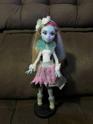 Boneca Monster High  - Abbey Bominable Ghouls Rule 