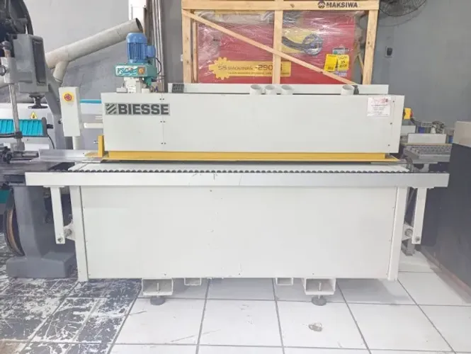 COLADEIRA DE BORDA AUTOMÁTICA BIESSE