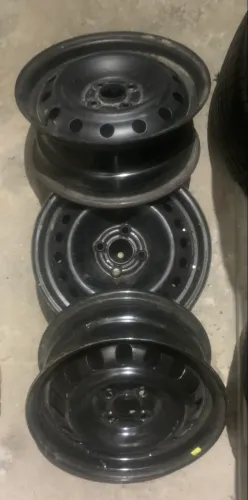 Jantes de ferro aro 15 furação 4x100 original Chevrolet por 199,00 cada