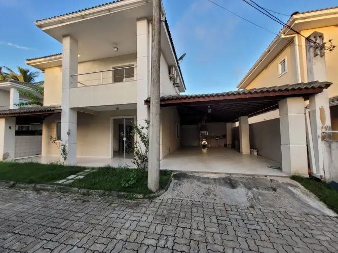 Casa para aluguel com 4 quartos em Buraquinho - Lauro de Freitas - BA
