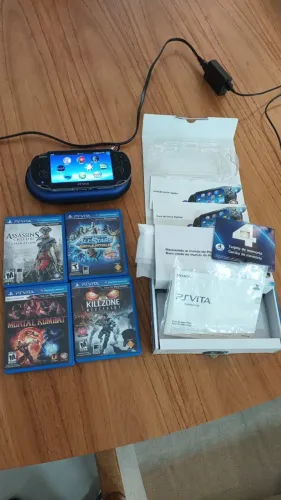 PS Vita OLED PCH-1010 Completo na Caixa+4 Jogos Originais+Cartão 4GBEstado de colecionador