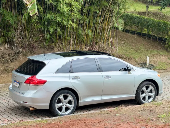 Toyota Venza 3.5 AWD V6 24V Gasolina 4P Automático 2011