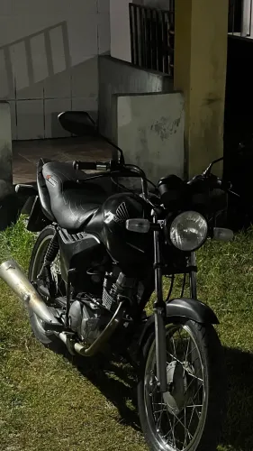 Moto de leilão, vendo ou faço jogo em outra moto