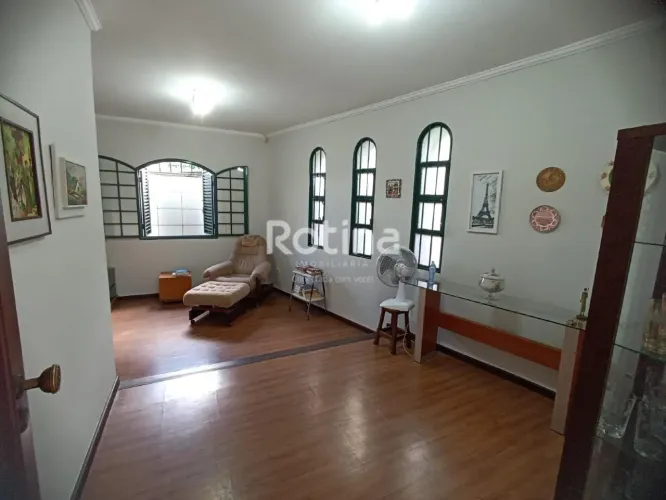 Casa à venda, 3 quartos, Lídice - Uberlândia/MG - Rotina Imobiliária