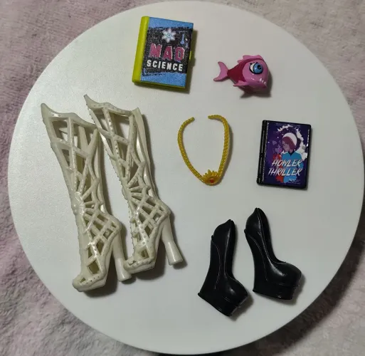 Lote itens Monster high