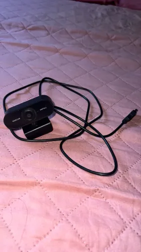 Caixa de som e webcam para pc 