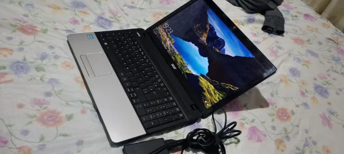 Notetbook acer core i3 hd 500 4gb bateria boa notebok novinho