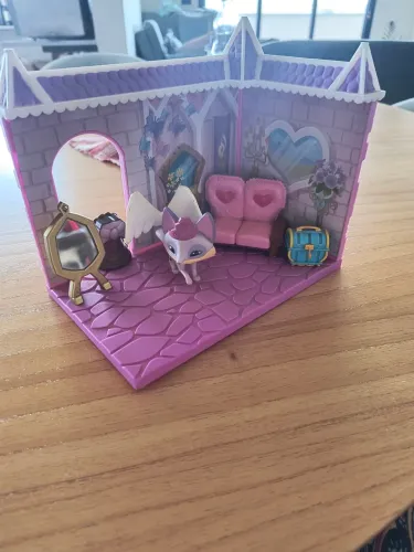 Animal Jam: Princess Castle Den e Raposa Fancy Fox