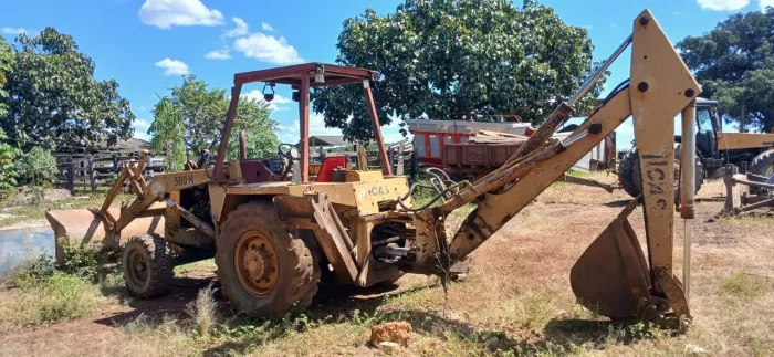 Retroescavadeira Case 580H
