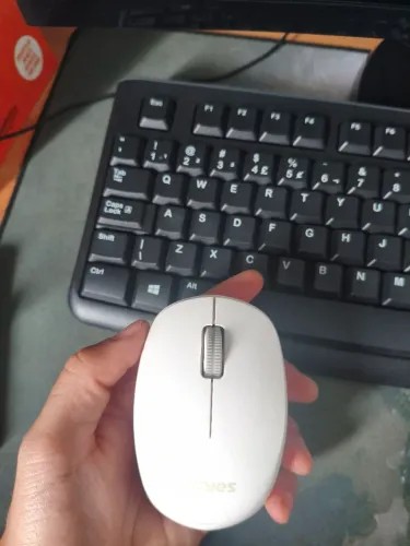 Mouse Pcyes sem fio usando em perfeito estado 