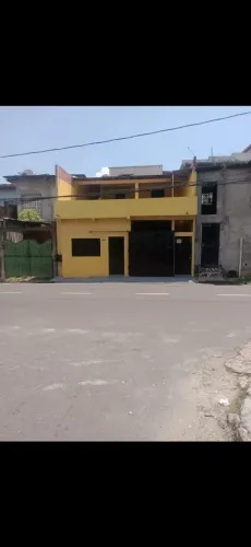 CASA NA PRINCIPAL NO ARMANDO MENDES