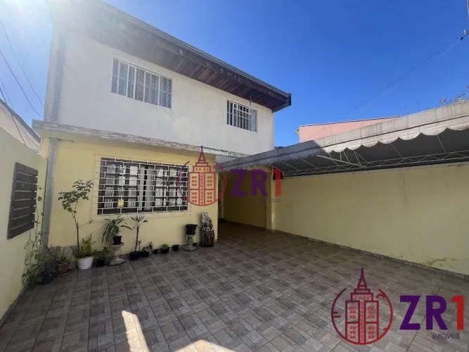 Sobrado para Venda em Curitiba / PR no bairro Xaxim