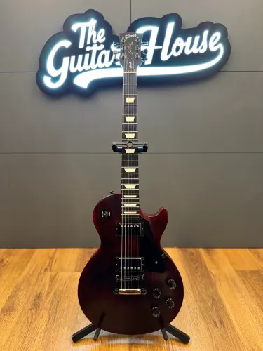 Gibson Studio Modern Wine Red Satin 