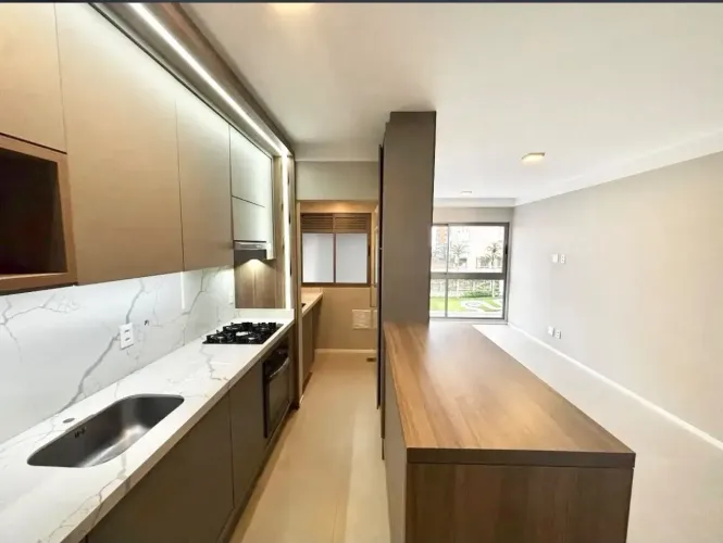 APARTAMENTO DE ALTO PADRÃO SEMI-MOBILIADO DE 2 QUARTOS NO Jardim Atlântico - Florianópolis