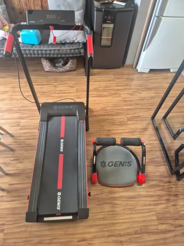 Esteira eletrica dobrável GENIS GT500 + brinde aparelho abdominal GENIS AB MAS