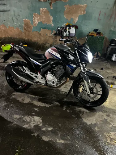 Troco Twister em lander 