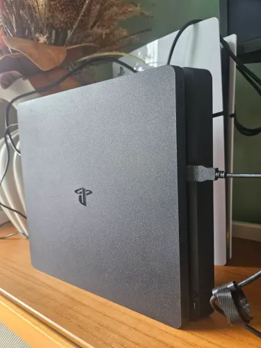 Playstation 4 Slim 1 Tb