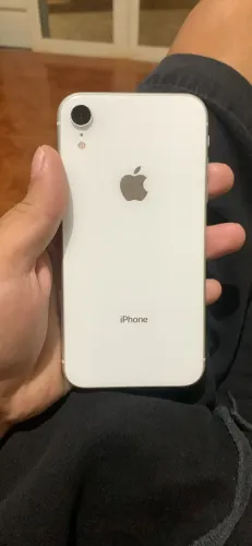 iPhone XR para retirada de peças