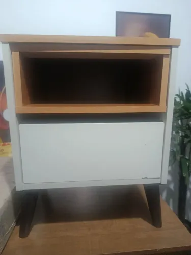 Criado mudo... Mesa de cabeceira