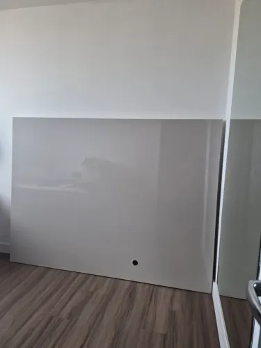 Painel para TV grande 2m x 1,5m - excelente estado