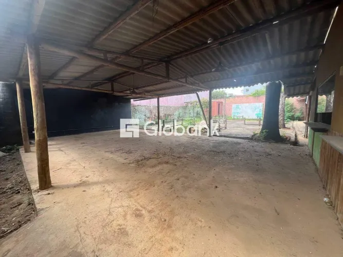 Ponto comercial para locação na Vila regina, 360m2