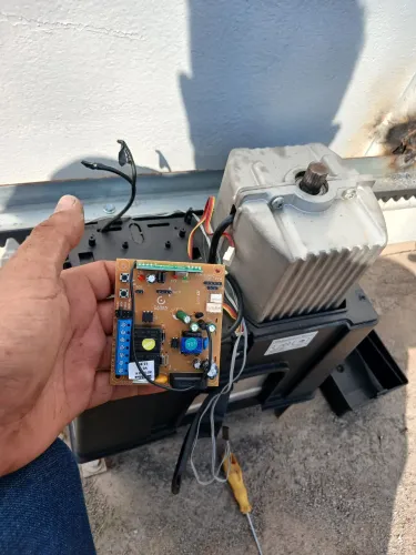? MANUTENÇÃO EM MOTORES DE PORTÃO ?