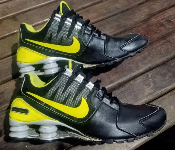 Tênis Nike Shox Avenue LTR