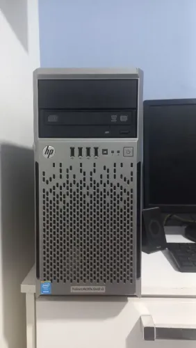 HP proliant ML310e Gen8 V2