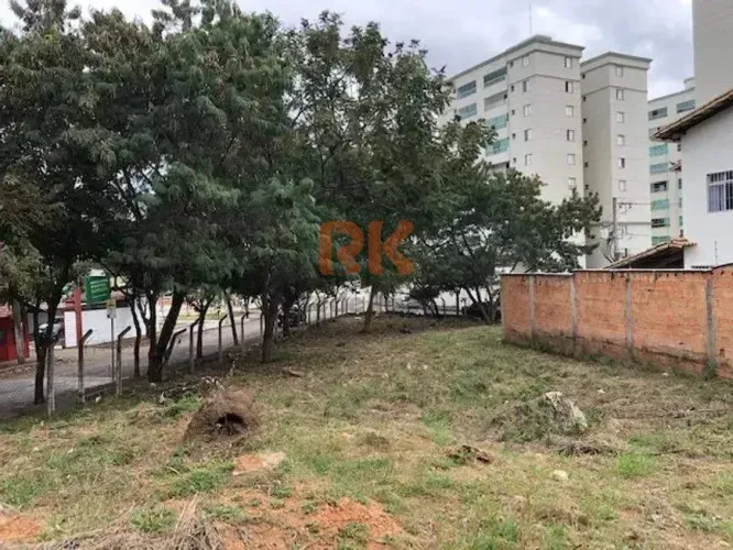 Lote Comercial no Castelo | 483m² em BH (Aluguel)