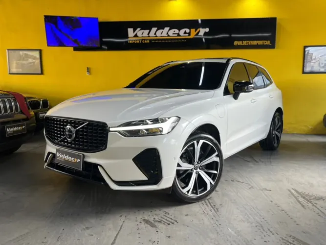 Volvo XC 90 T-6 Momentum 2.0 320cv 5P 2022