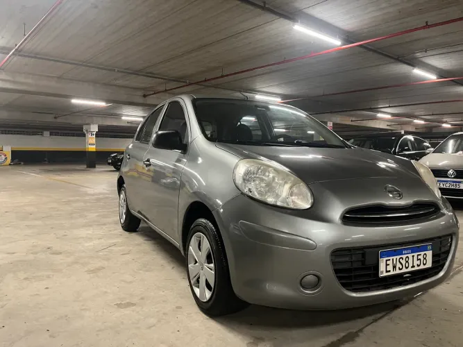 Nissan March 1.0 16V Flex Fuel 5P 2012
