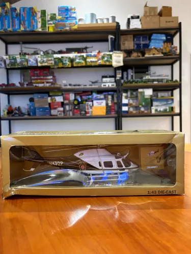 Miniatura helicóptero Agusta A119 koalla 1/43