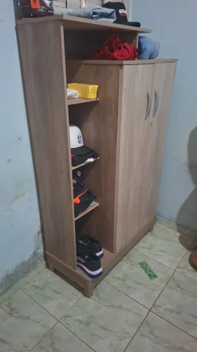 Guarda-roupa de soteira e 250