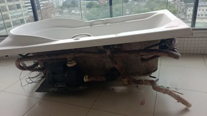 Banheira de hidromassagem 