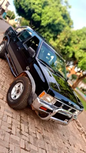 Nissan D-21 Pick-up CD 4x2/4x4 2.7 Diesel 1995