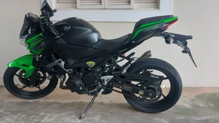 Moto impecável tanto para cidade quanto estrada
