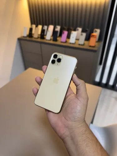 iPhone 11 pro 64 gigas ponto preto na tela