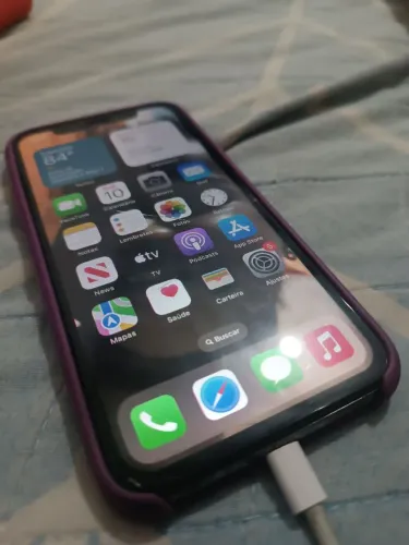 iPhone x 64 GB - Listra na tela mas funciona normalmente