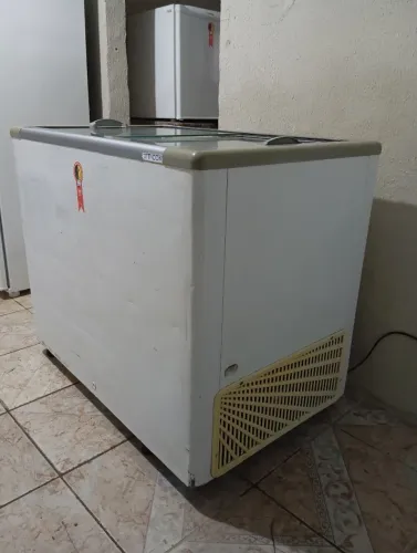 FREEZER TAMPA DE VIDRO FRICON 400L ACEITO CARTÃO DOU GARANTIA FAÇO A ENTREGA FUNCIONANDO