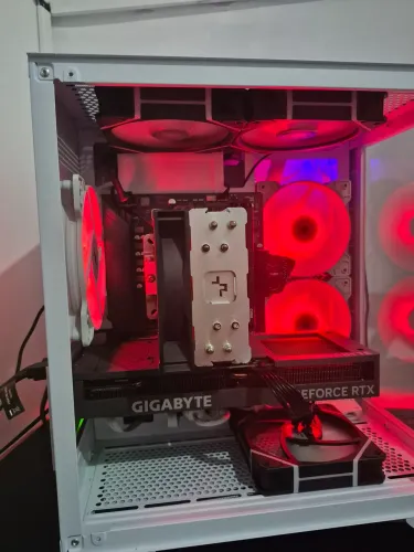 PC gamer Ryzen 7 5700x RTX 4060TI 16GB RAM