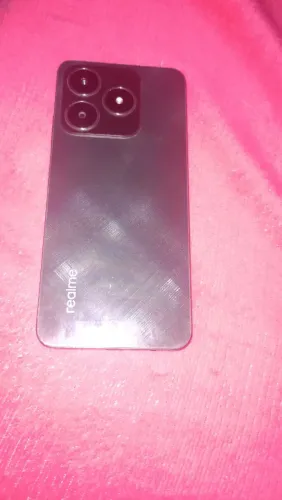 Dois celulares um realme C53 e um moto g22 128gb