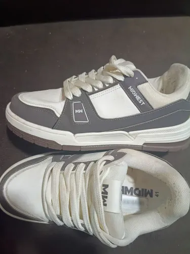 Vendo Tênis semi-novo n° 41