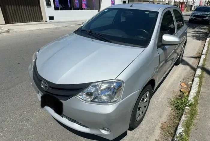 Aluguel de carro econômico aplicativo UBER e 99 Aluga-se Alugo