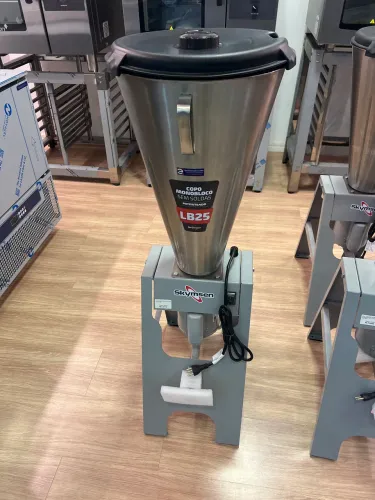 Liquidificador basculante 25 litros Skymsen novo