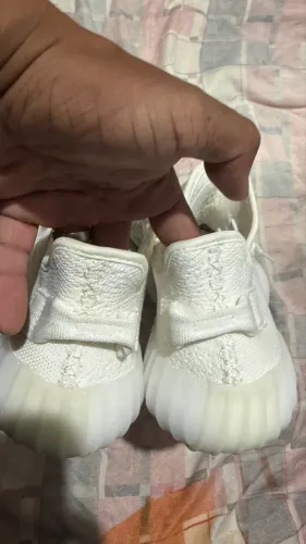 Tênis Adidas Yeezy 350