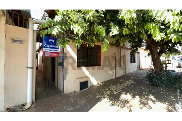 "Casa Funcional: 3 Qtos, 125m² por R$250k!"