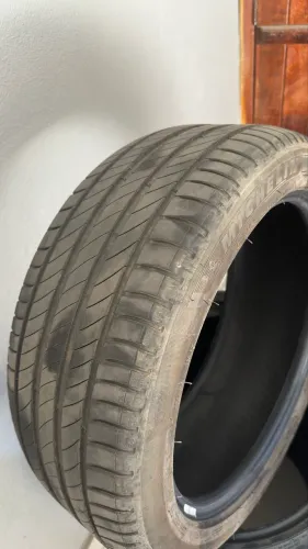 Pneus 225/45 R17